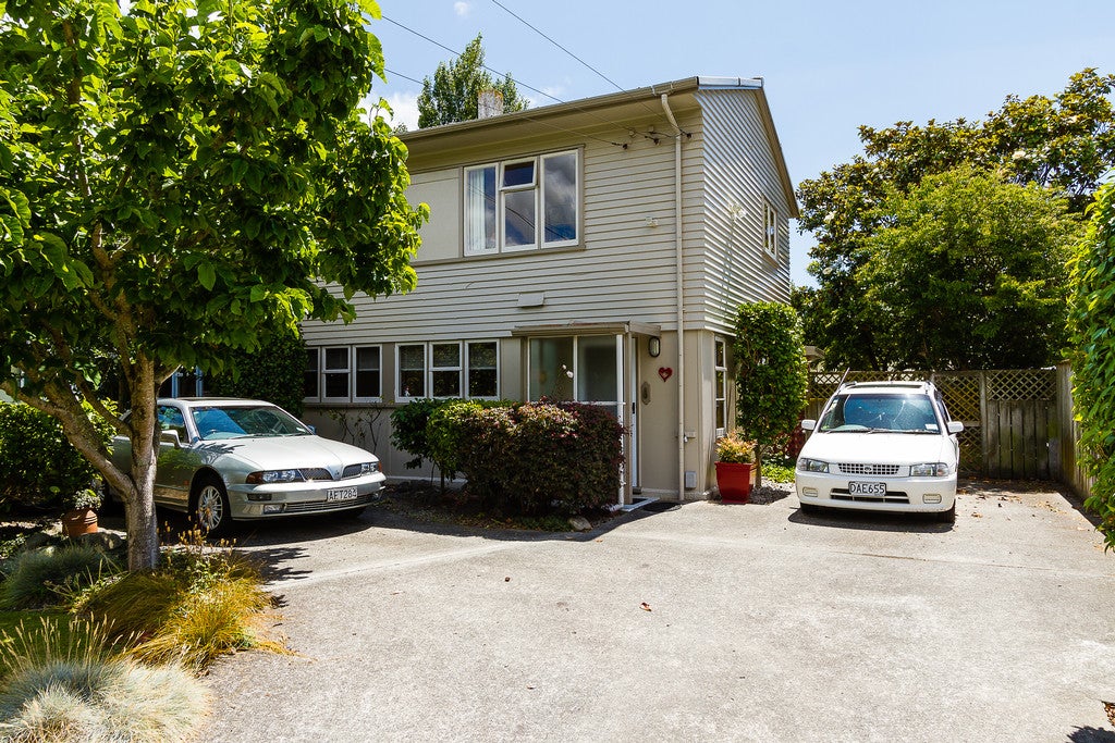 2/15 Eldon Grove, Taita, LOWER HUTT - Carousel 1