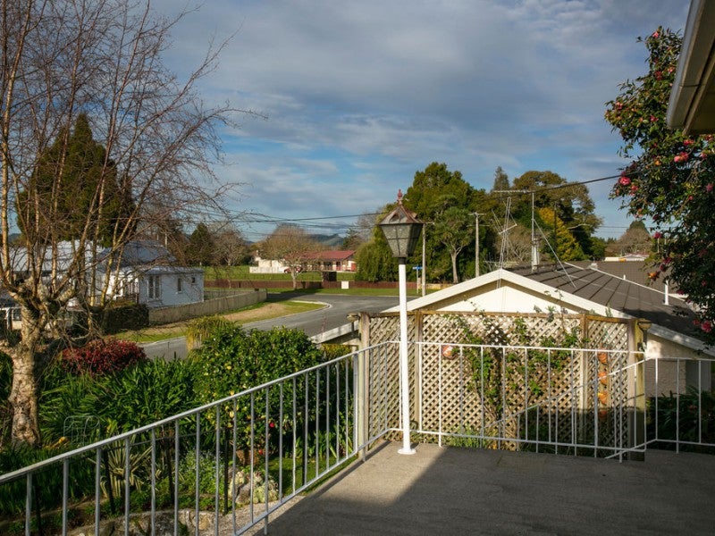 64 Byron Street, Leamington, Cambridge - Carousel 23