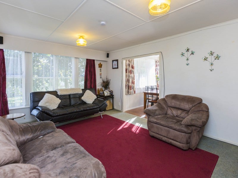 30 FLORA MCCURDY WALK, Ebdentown, UPPER HUTT - Carousel 2