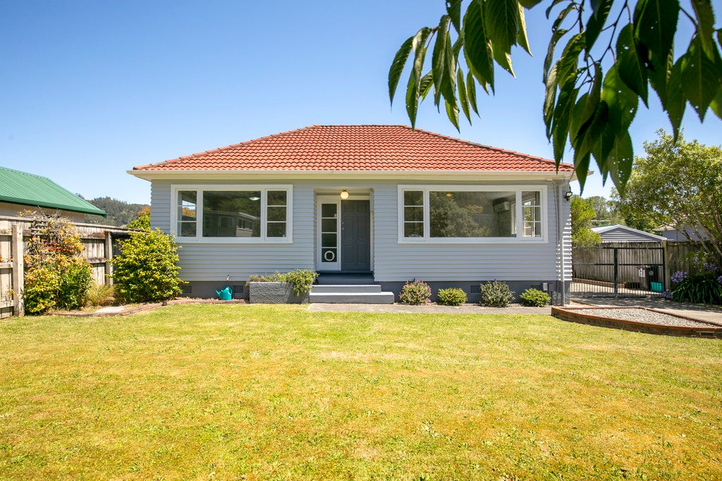 20 Montgomery Street, Stokes Valley, Lower Hutt - Carousel 20