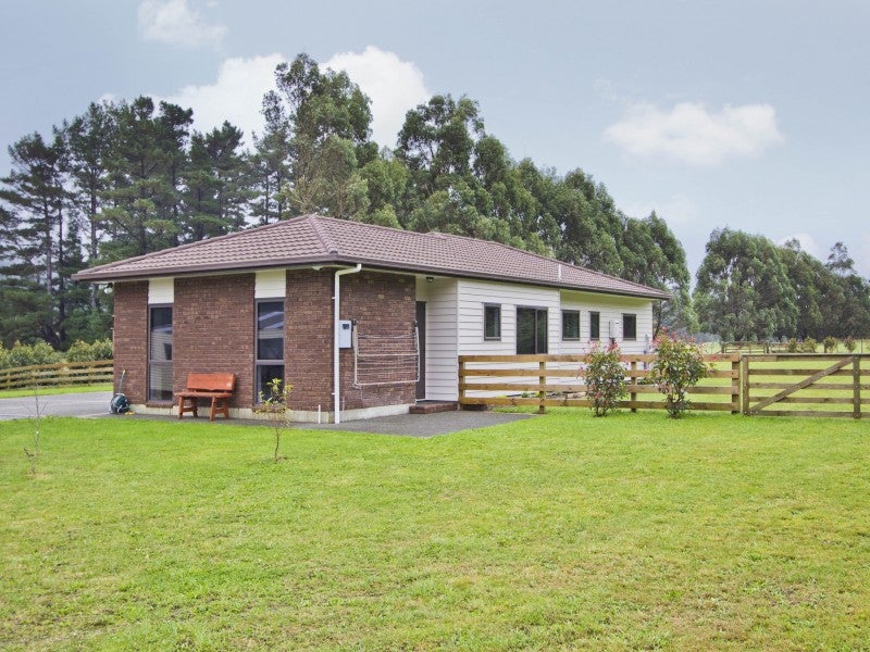 352 Coast Road, Wainuiomata Coast, Wainuiomata - Carousel 19