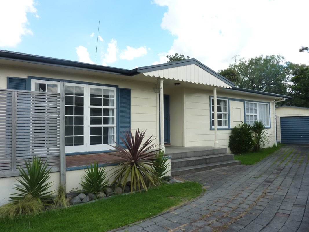 6 Hazelwood Avenue, Dinsdale, Hamilton - Carousel 1