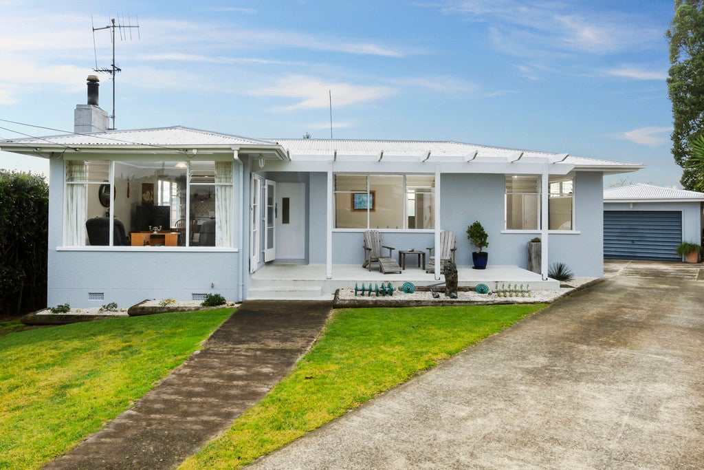 14 Galway Grove, Greerton, Tauranga - Carousel 1