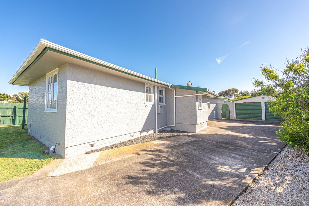 2 Kotuku Street, Castlecliff, Whanganui - Carousel 1