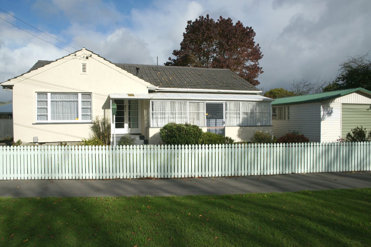 390 Linwood Avenue, Bromley, Christchurch - Carousel 1