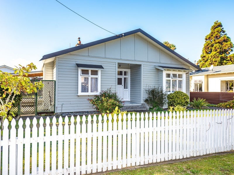 3 Cavell Place, Gonville, Whanganui - Carousel 1