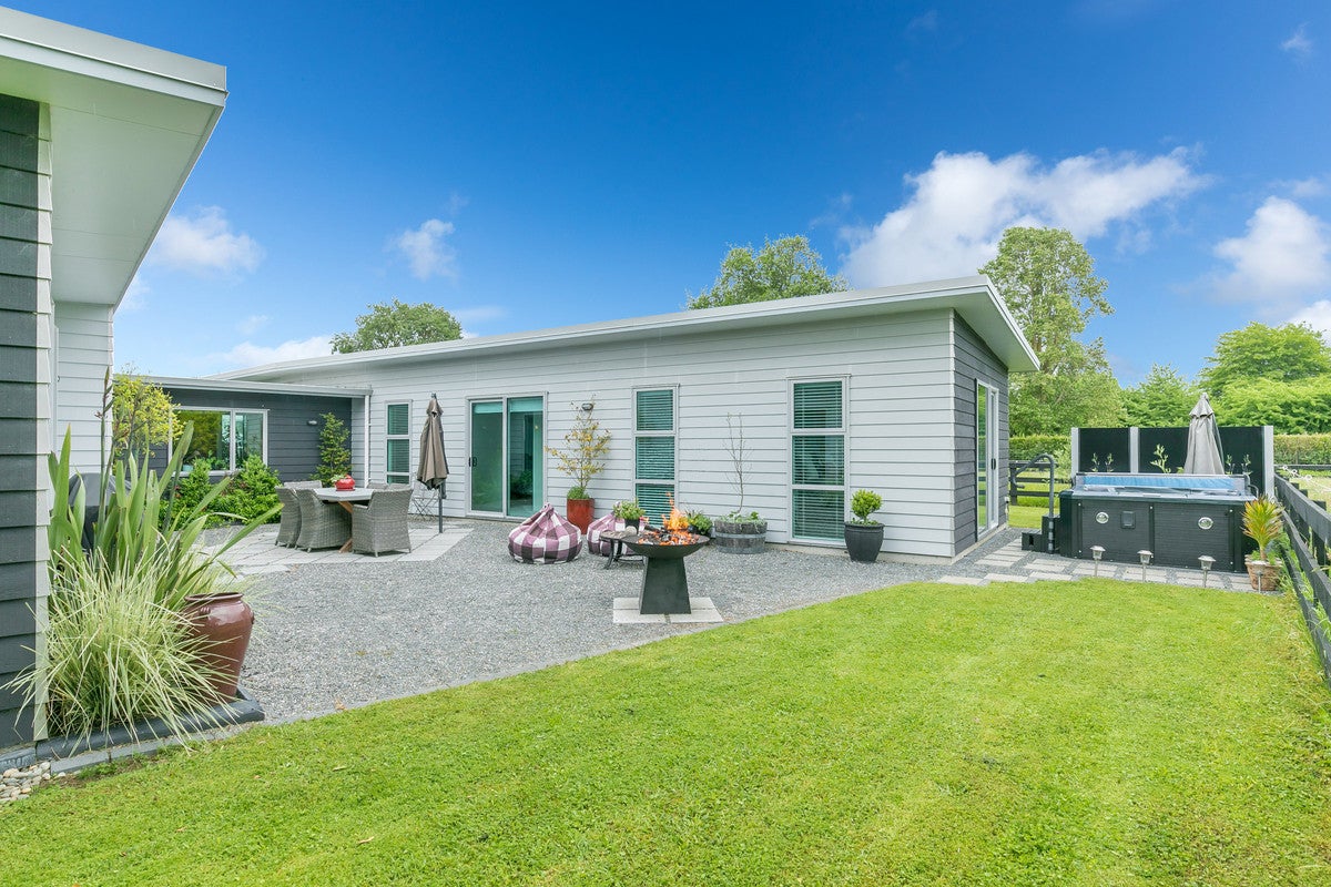 211C Discombe Road, Tamahere, Hamilton - Carousel 1