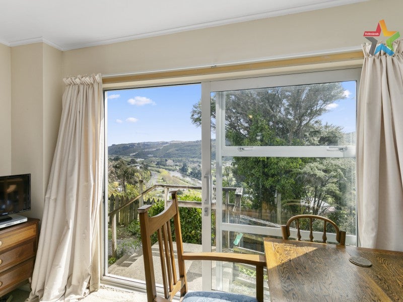 2/45 Lord Street, Stokes Valley, Lower Hutt - Carousel 2