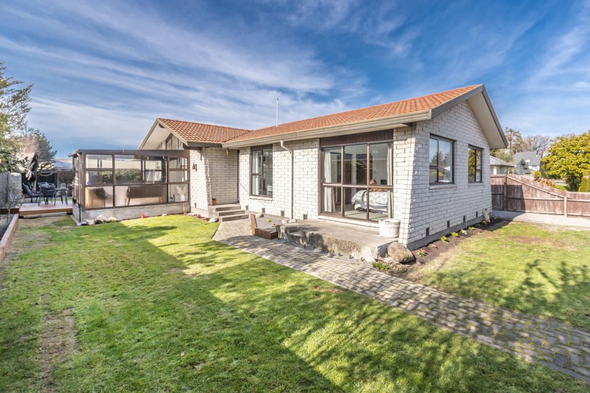 11 Nyoli Street, Northcote, Christchurch - Carousel 1