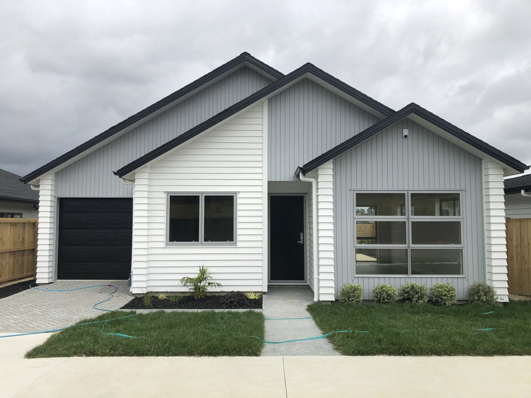 34 Pampas Drive, Wainui, Wainui - Carousel 1
