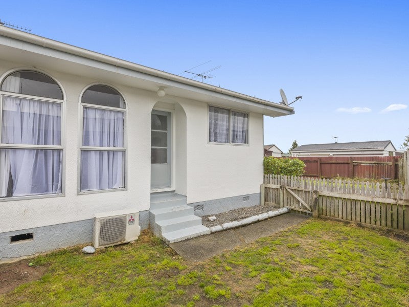 25B Shanly Street, Brown Owl, Upper Hutt - Carousel 2