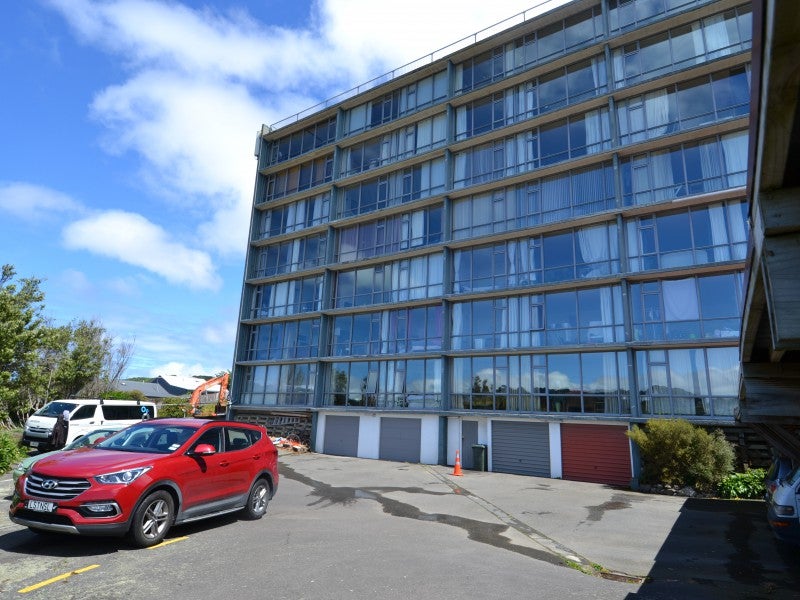 2/381 Adelaide Road, Newtown, Wellington - Carousel 1