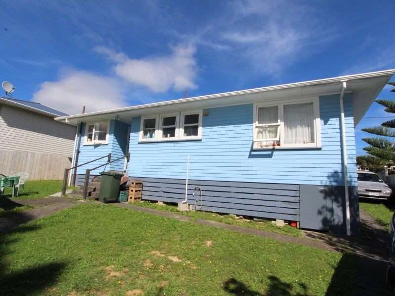 120 Driver Crescent, Cannons Creek, Porirua - Carousel 2
