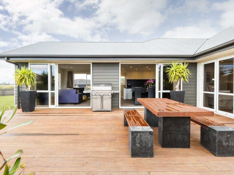 17 Silicon Way, Fitzherbert, Palmerston North - Carousel 25