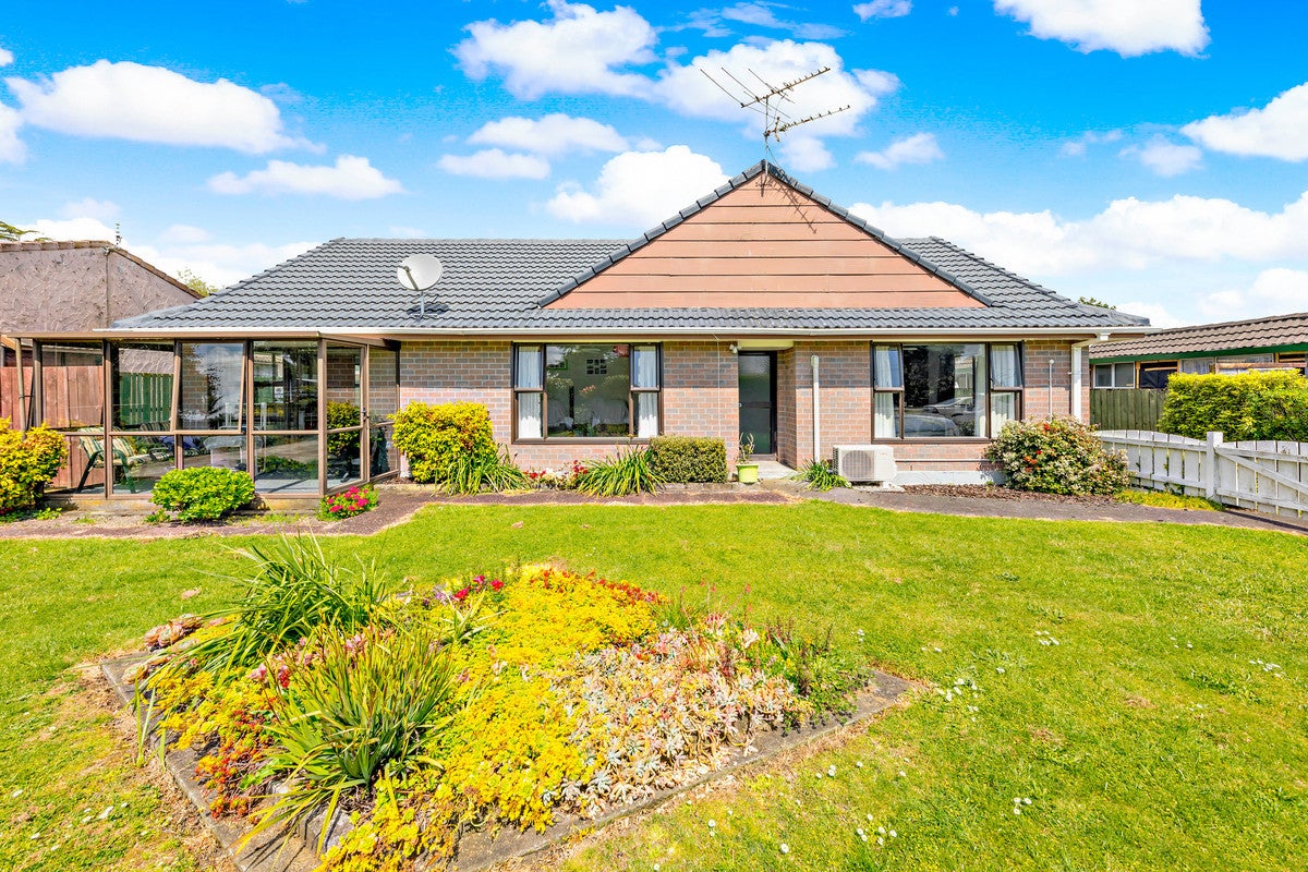 1/42 Park Estate Road, Rosehill, Papakura - Carousel 2