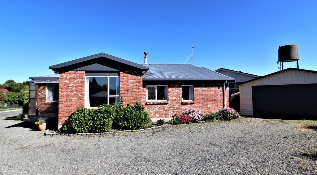 40 Grove Avenue, Weston, Oamaru - Carousel 1