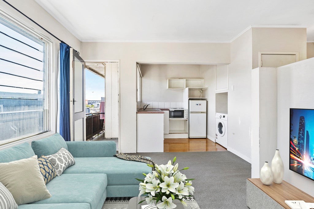 10/373 Khyber Pass Road, Newmarket, Auckland - Carousel 2