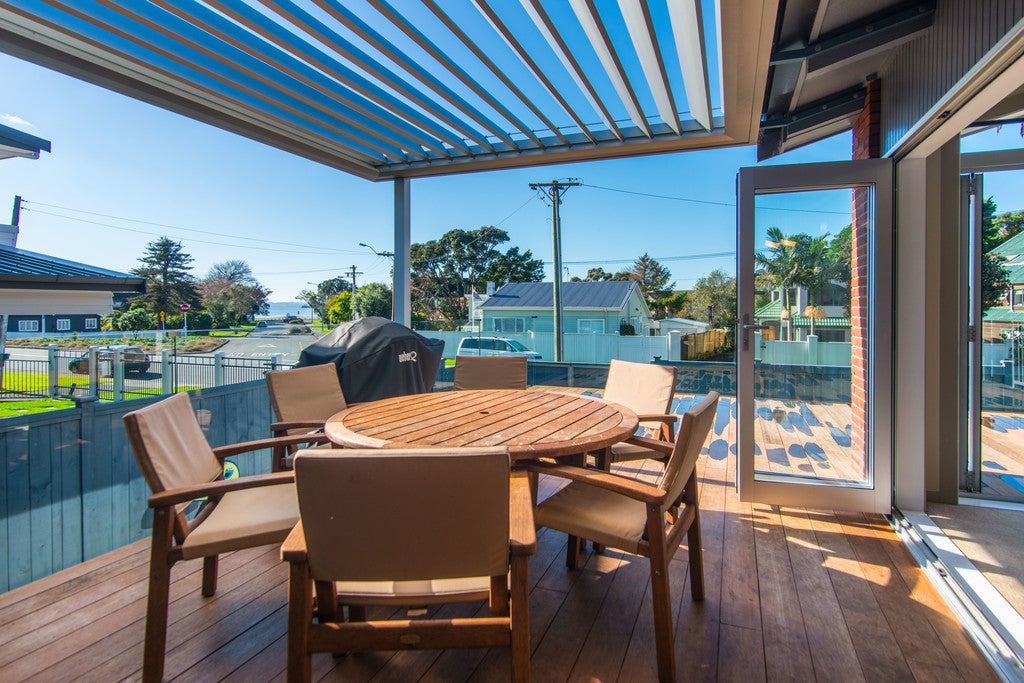 7A Pah Road, Cockle Bay, Auckland - Carousel 1