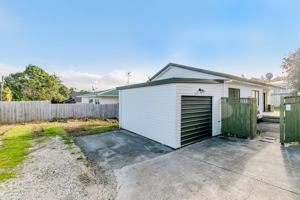 7A Oteha Valley Road, Northcross, Auckland - Carousel 2