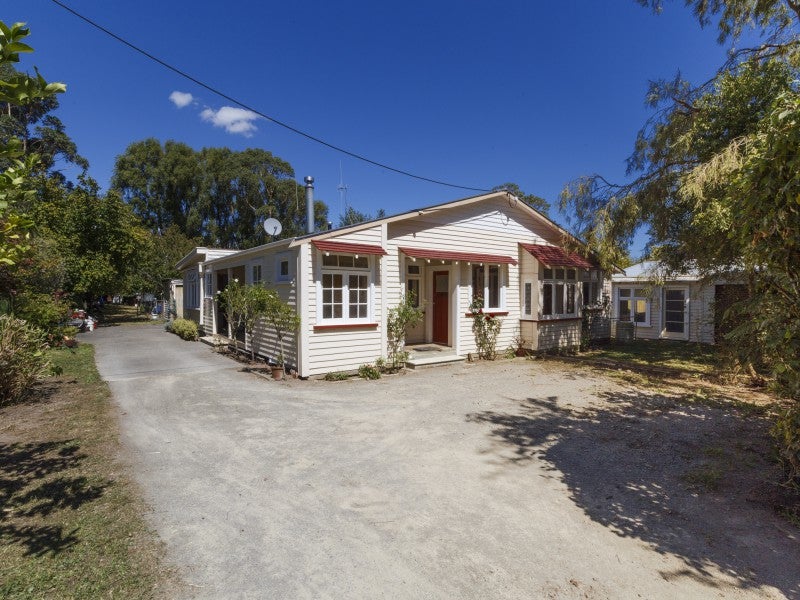 93 No 1 Line, WESTBROOK, PALMERSTON NORTH - Carousel 1