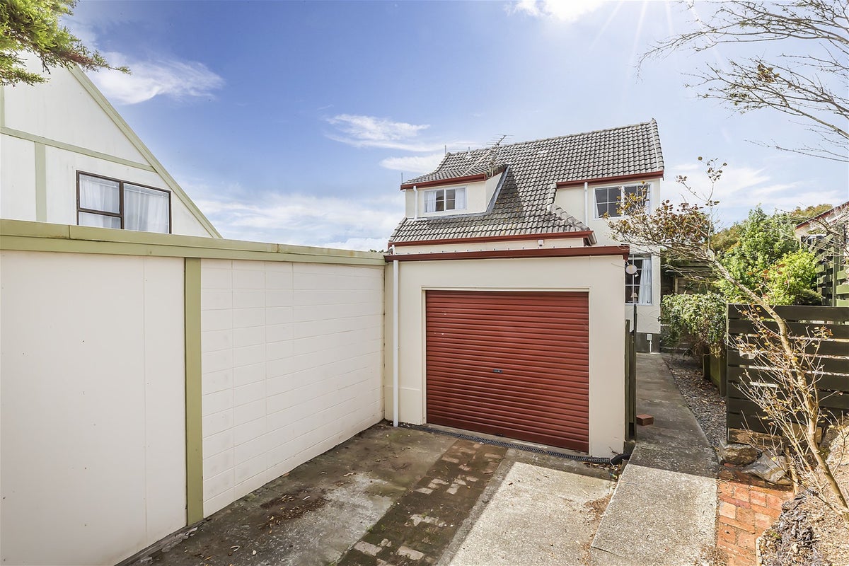 11 Abilene Crescent, Churton Park, Wellington - Carousel 2