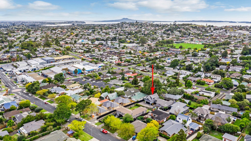 51 Rodney St, Howick, Manukau - Carousel 19