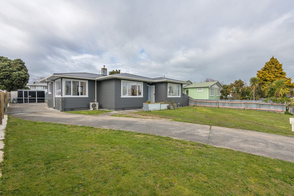 18 Jackson Avenue, Highbury, Palmerston North - Carousel 1