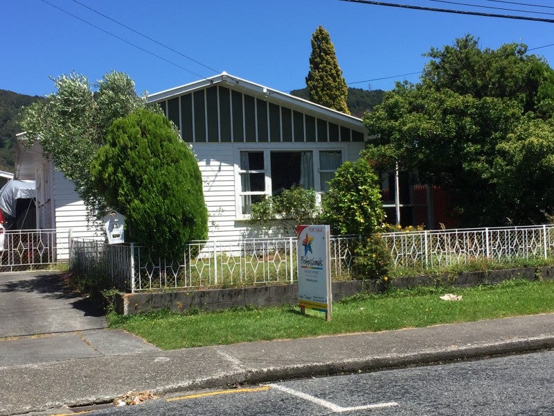 33 Konini Street, Wainuiomata, Lower Hutt - Carousel 1