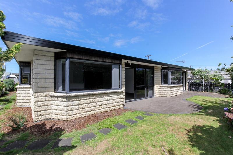 1A Turakina Street, Merrilands, New Plymouth - Carousel 1