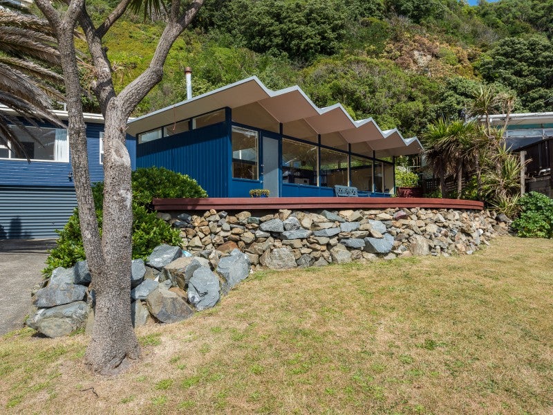 214 Evans Bay Parade, Hataitai, Wellington - Carousel 1