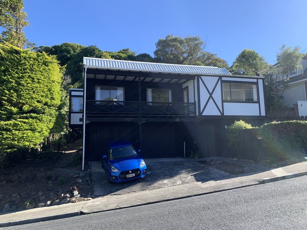 41 Amapur Drive, Khandallah, Wellington - Carousel 1