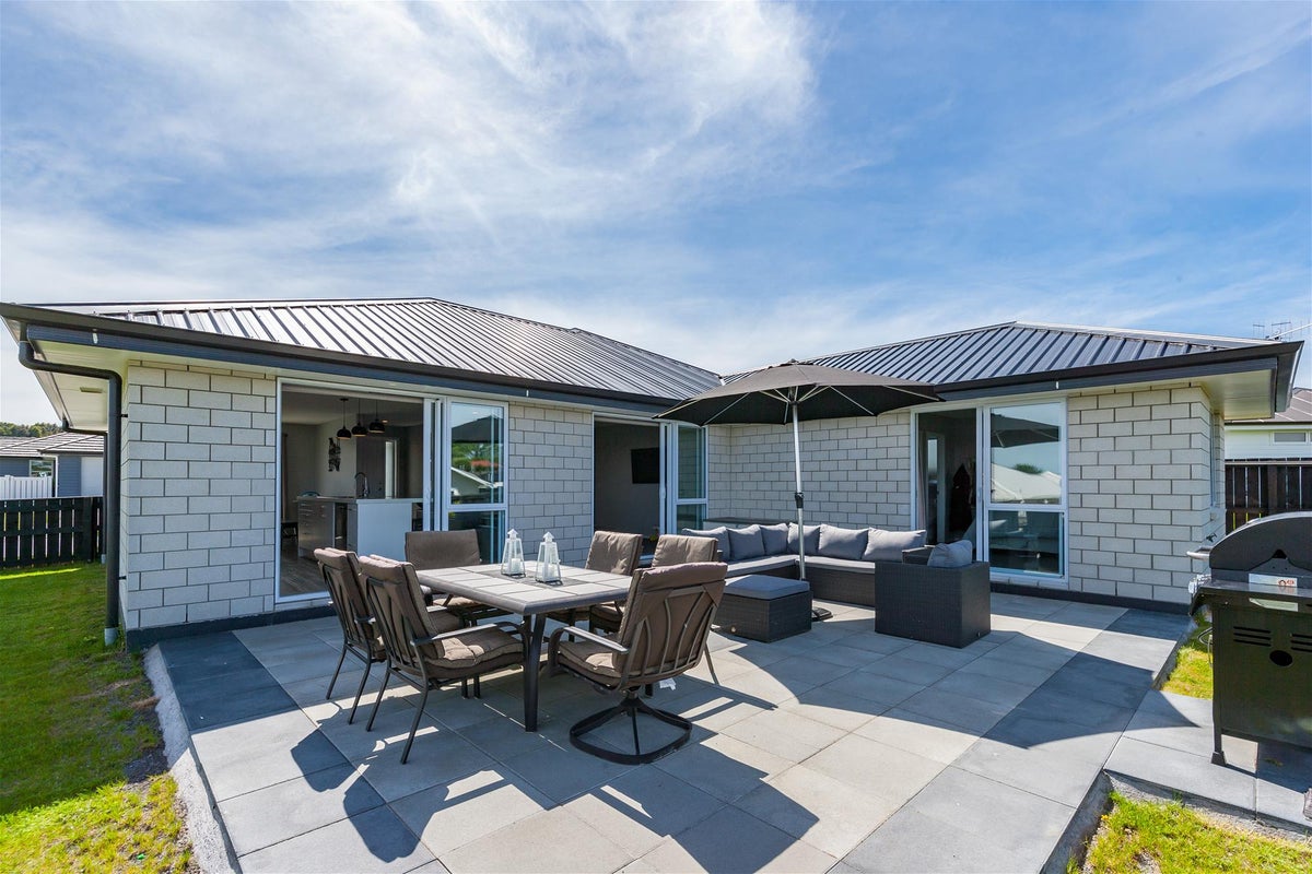 2 Korokia Way, Richmond Heights, Taupo - Carousel 2