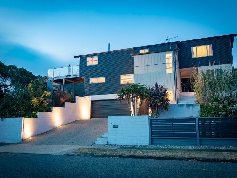 15 Jane Street, Waikanae Beach, Waikanae - Carousel 1