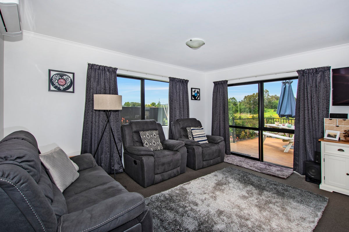 29 Brunner Terrace, Kamo, Whangarei - Carousel 2