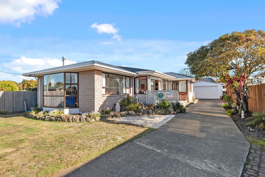 168 Shortland Street, Aranui, Christchurch - Carousel 1