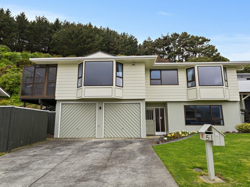51 Woodman Drive, Tawa, Wellington - Carousel 2