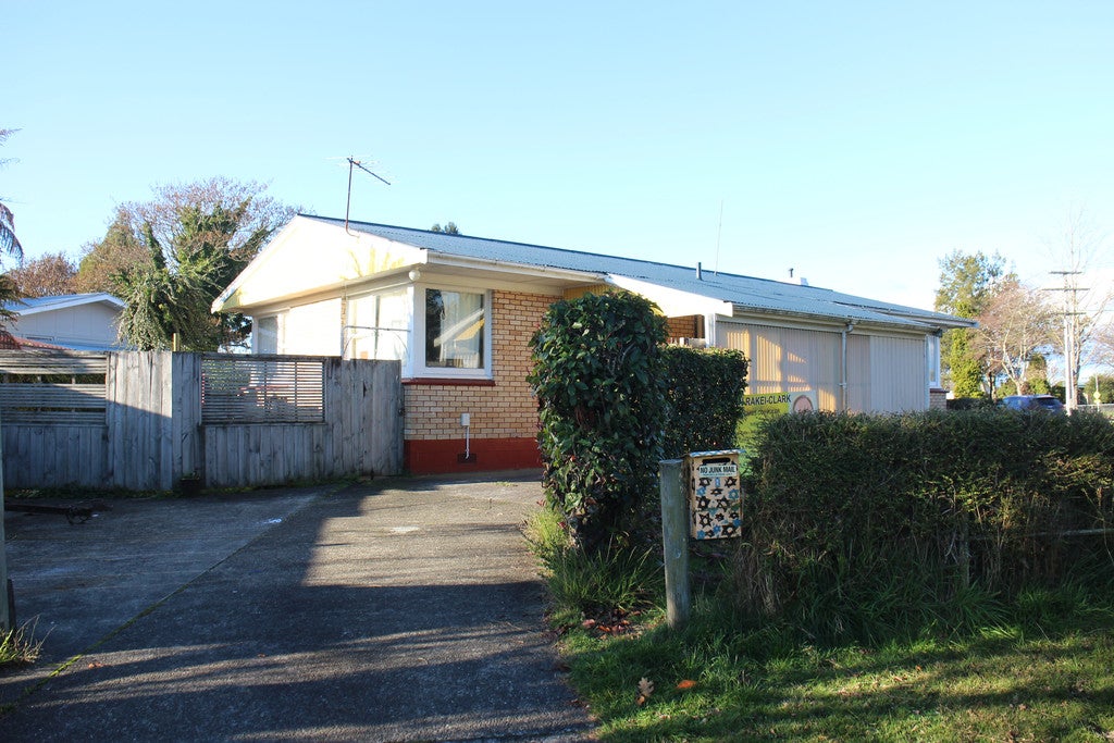 1 Pandora Avenue, Sunnybrook, Rotorua - Carousel 1
