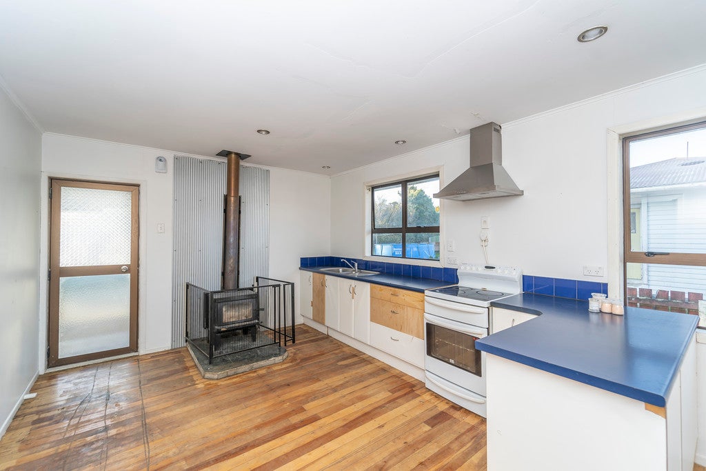 112 Oxford Street, Lansdowne, Masterton - Carousel 2