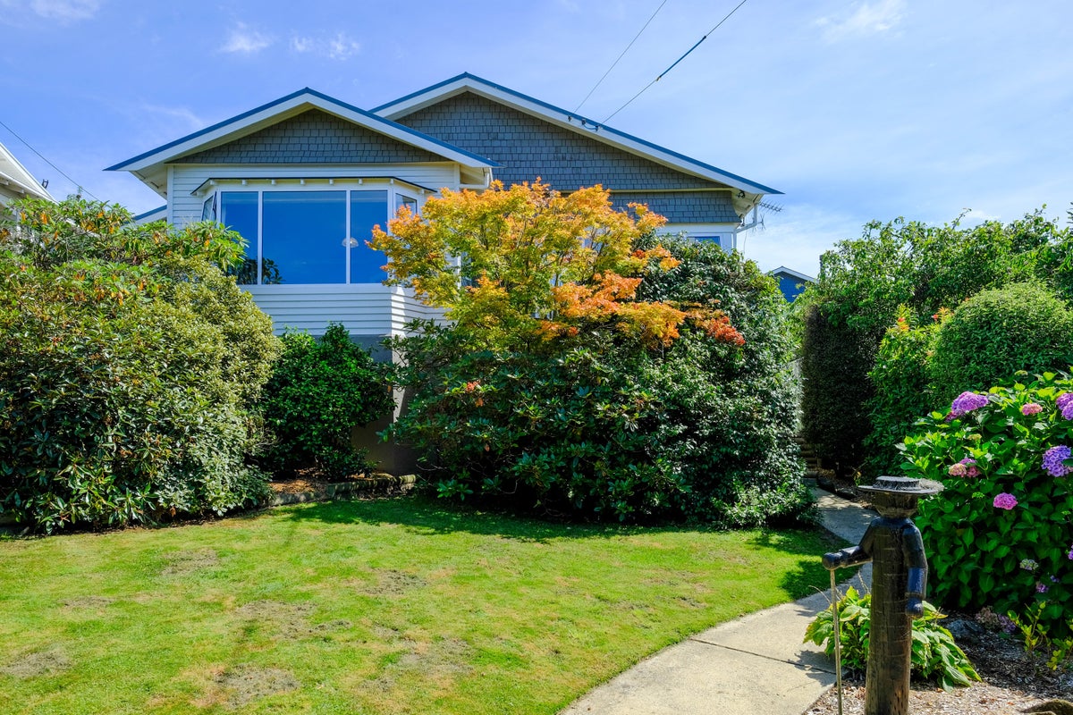 18 Forfar Street, Clyde Hill, Dunedin - Carousel 2
