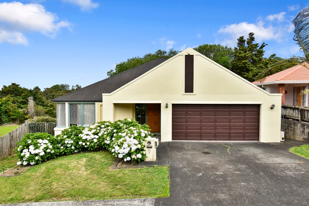 2/11 Silkwood Grove, Totara Heights, Auckland - Carousel 1