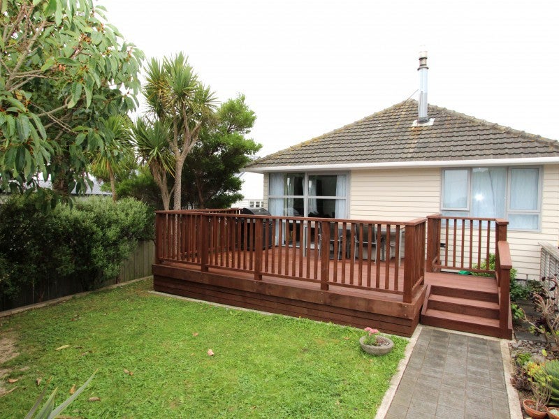 25 Gear Terrace, Ranui, Porirua - Carousel 1