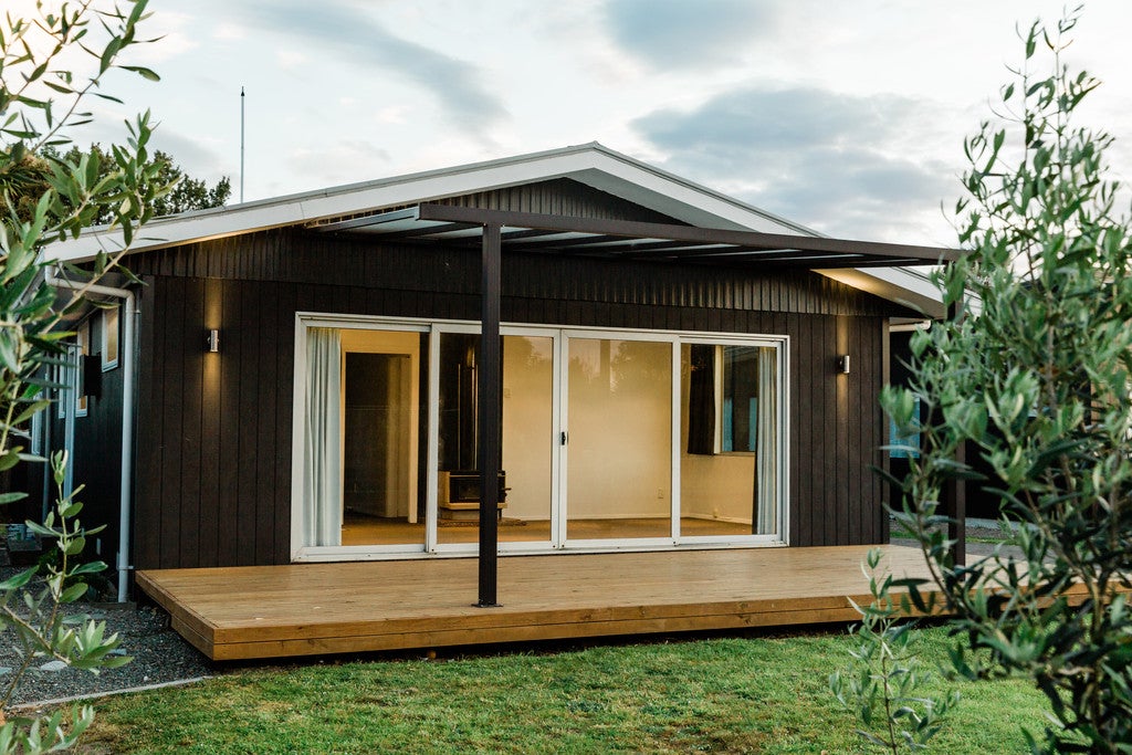 25 Cook Street, Carters Beach, Westport - Carousel 1