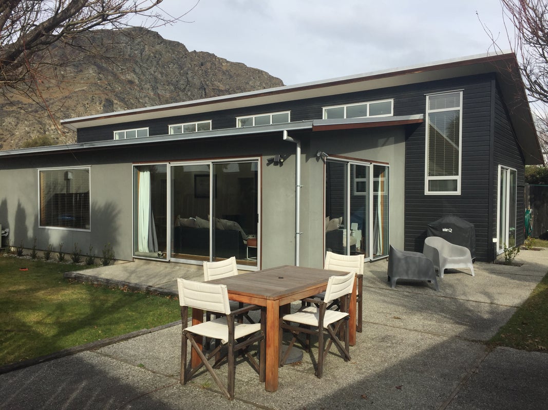 4A Maple Court, Arthurs Point, Queenstown - Carousel 1
