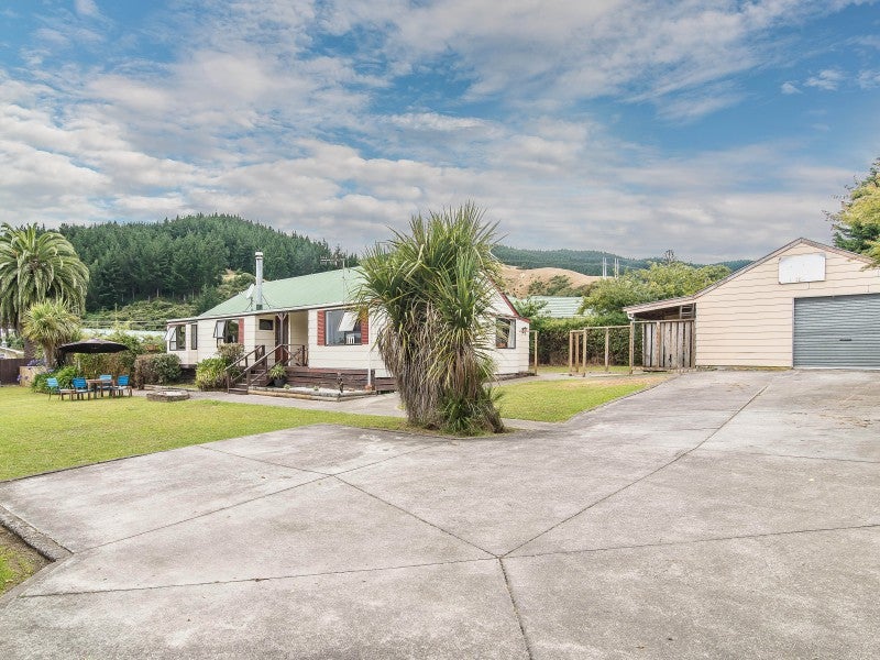 5 Kaitawa Crescent, Paraparaumu - Carousel 1