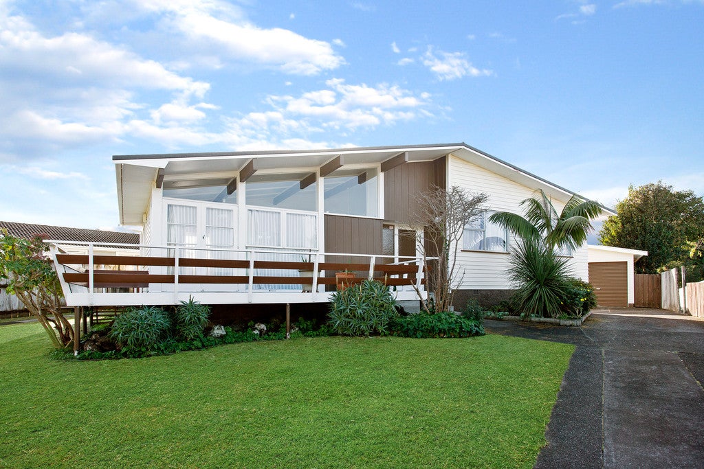 57 Beeston Crescent, Manurewa, Auckland - Carousel 1