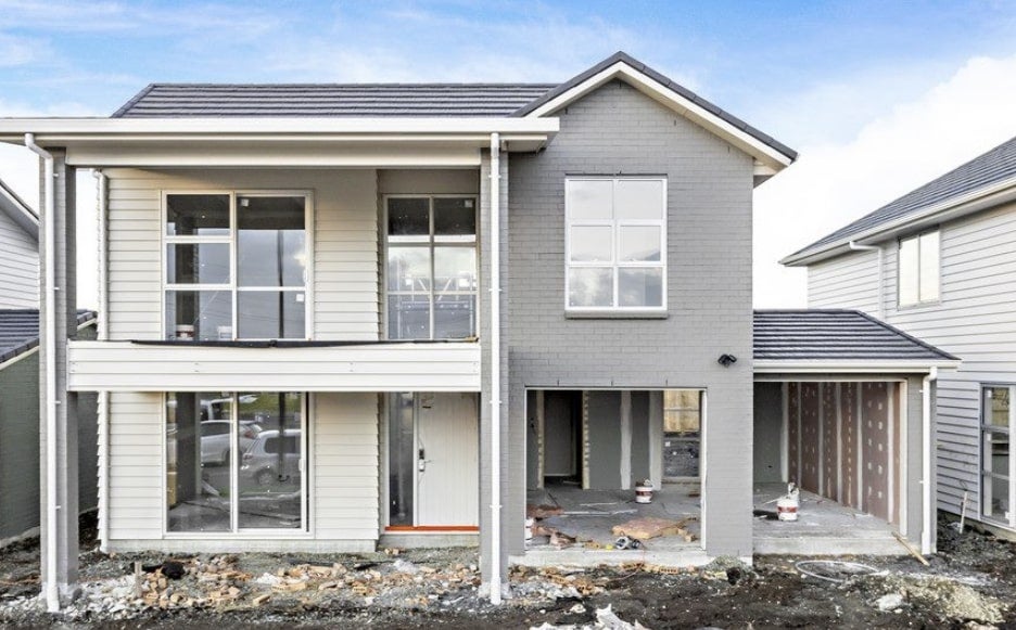 15 Flight Place, Takanini, Auckland - Carousel 1