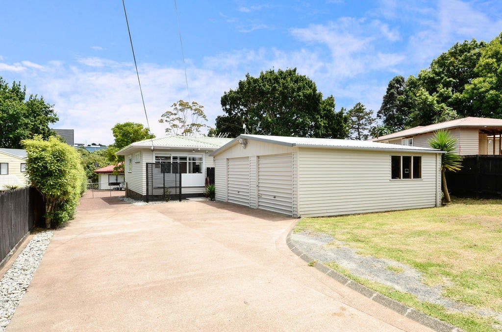 42B Sherwood Avenue, Te Atatu South, Auckland - Carousel 13