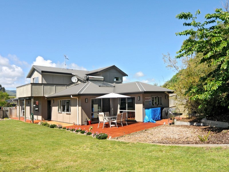35 Ashleigh Way, Waikanae Beach, Waikanae - Carousel 1