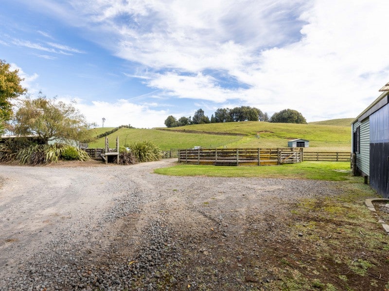 916 Mountain Road, Waiongana, Inglewood - Carousel 26