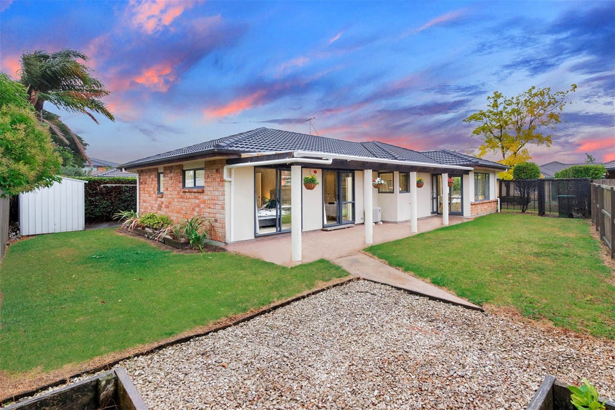 2/72 Swanson Road, Henderson, Auckland - Carousel 2